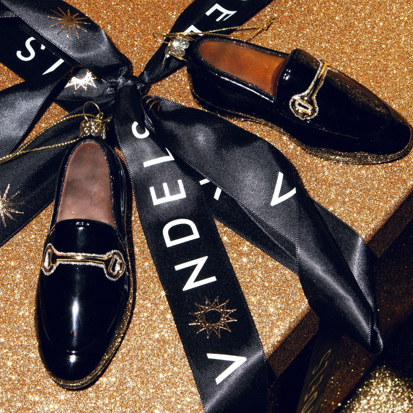 Kerst Ornament Loafer Zwart Goud - Vondels