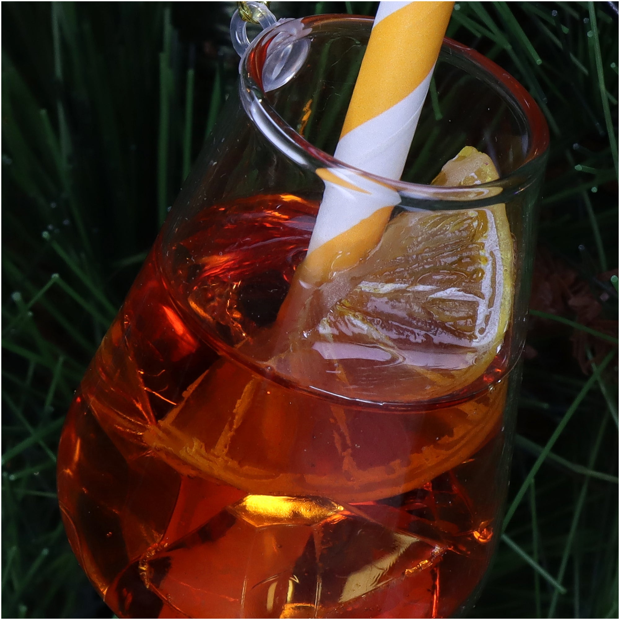 Christmas Ornament Spritz Cocktail - Kersten
