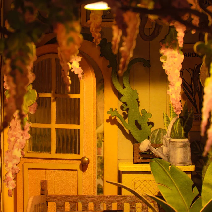 DIY Book Nook Garden House - Robotime