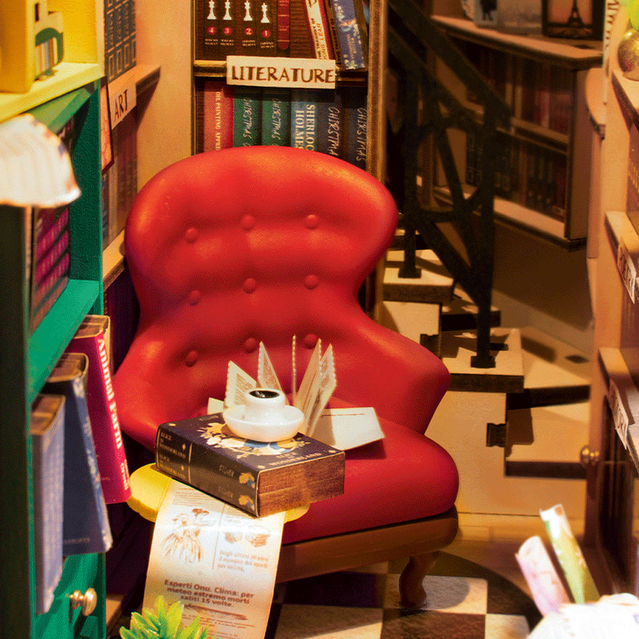 DIY Book Nook Bookstore - Robotime