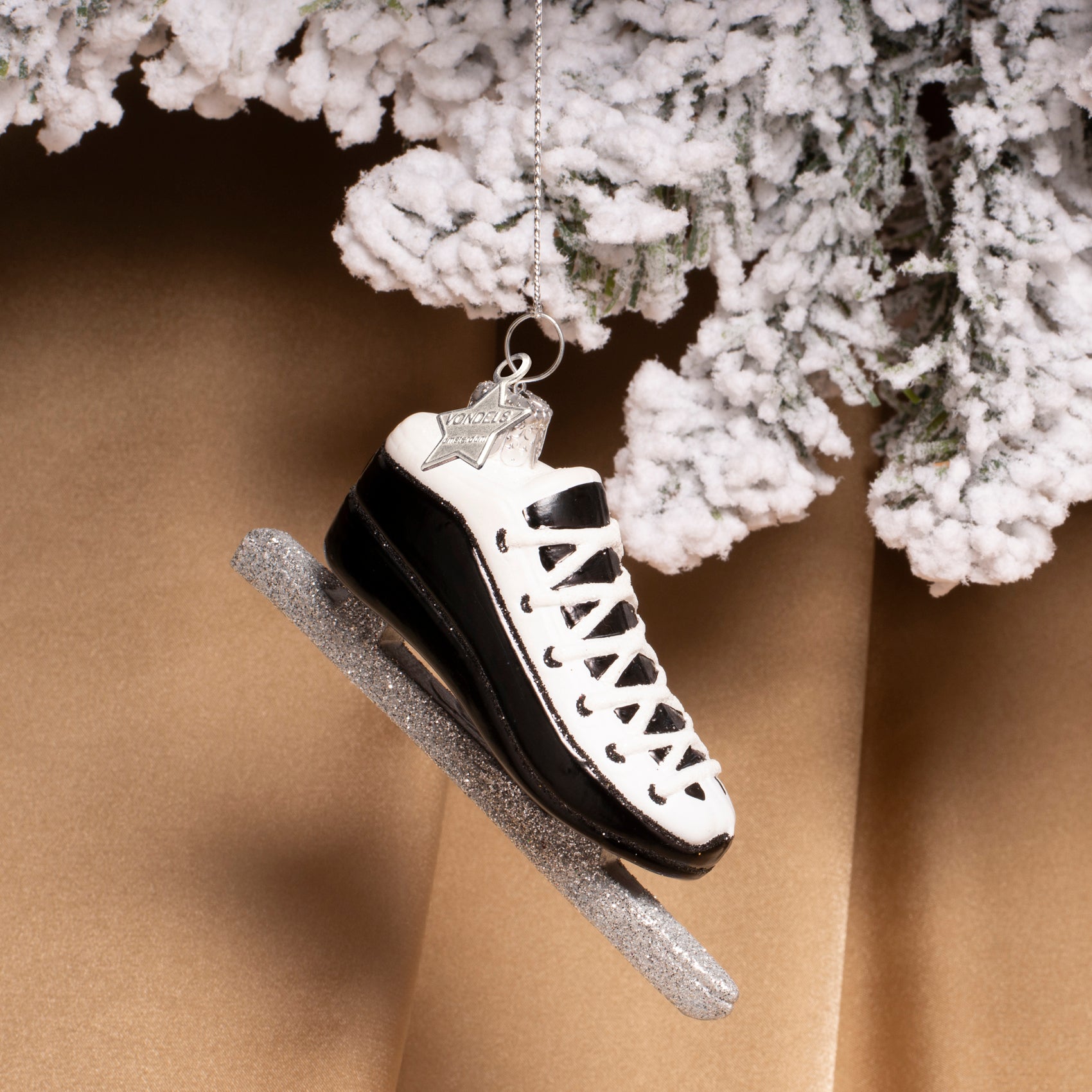 Christmas Ornament Black Skates – Vondels