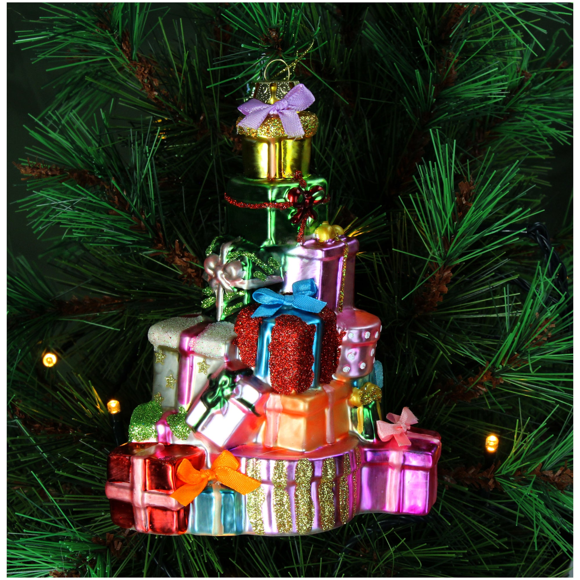 Gifts ornament