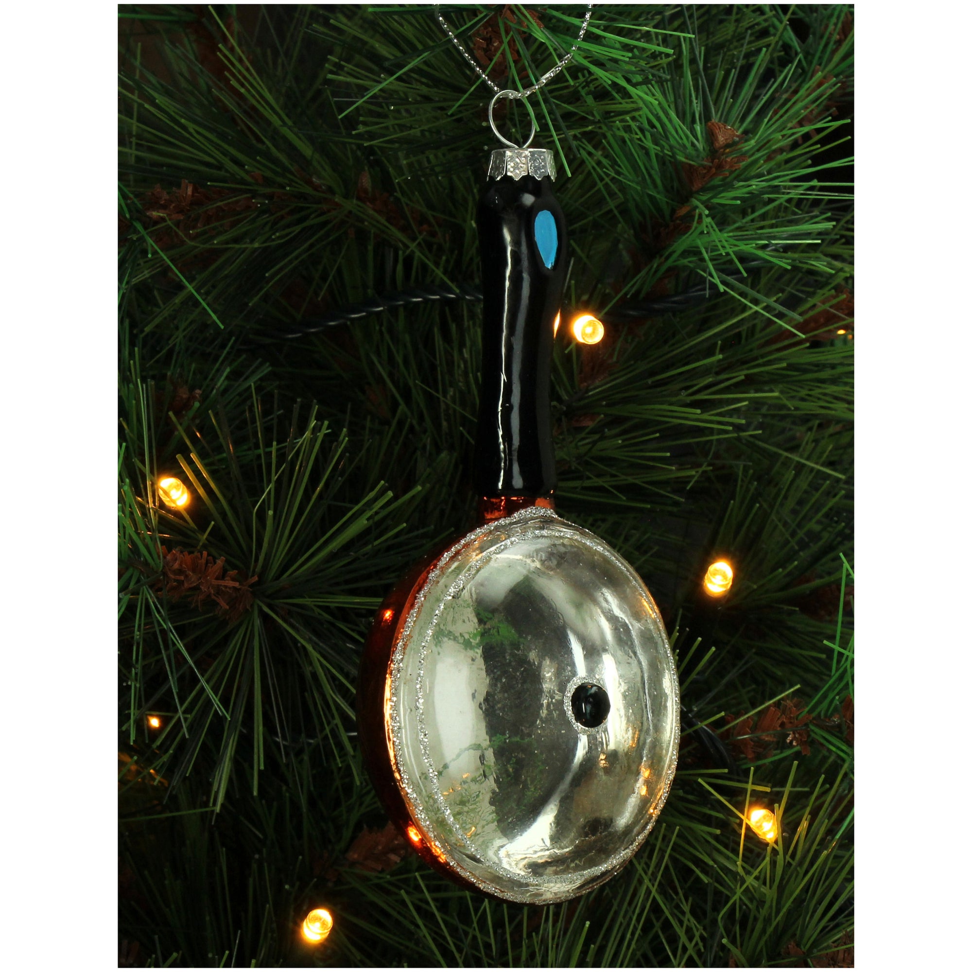 Frying pann ornament
