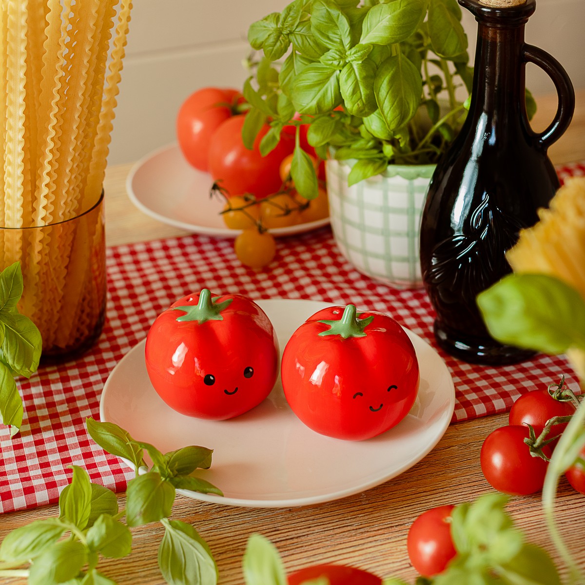 Tomato Pepper &amp; Salt Set – Sass &amp; Belle
