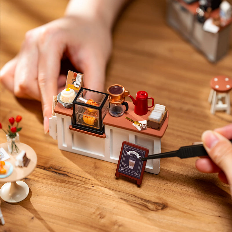 DIY Miniatuurhuis No 17 Café - Robotime