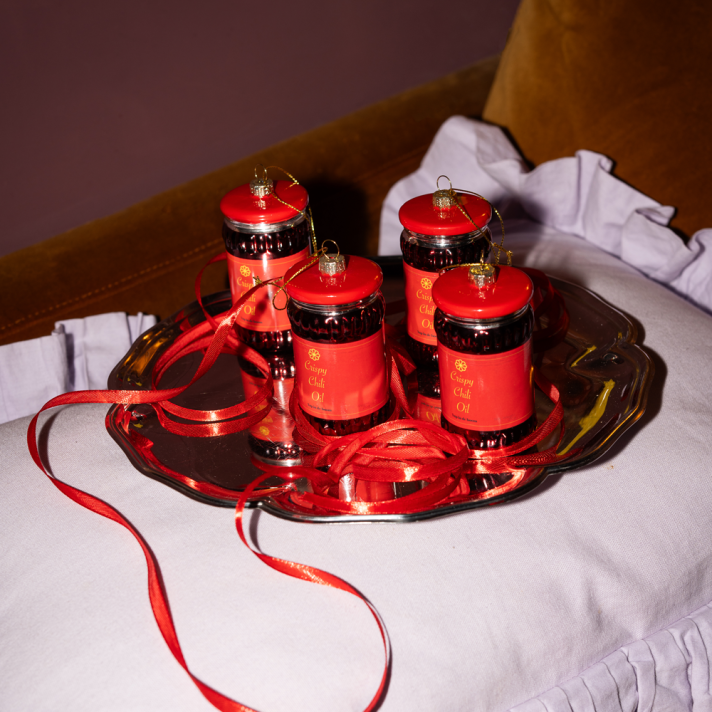 Kerst Ornament Crispy Chili Oil - Yup in de boom