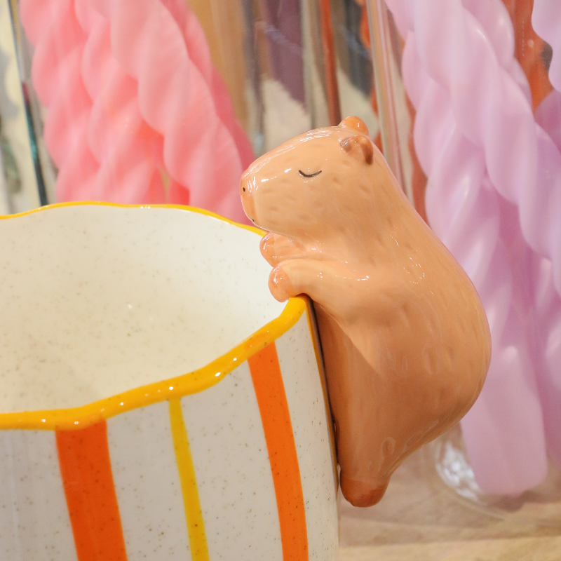 Plant Pot Peeking Capybara - Sass &amp; Belle