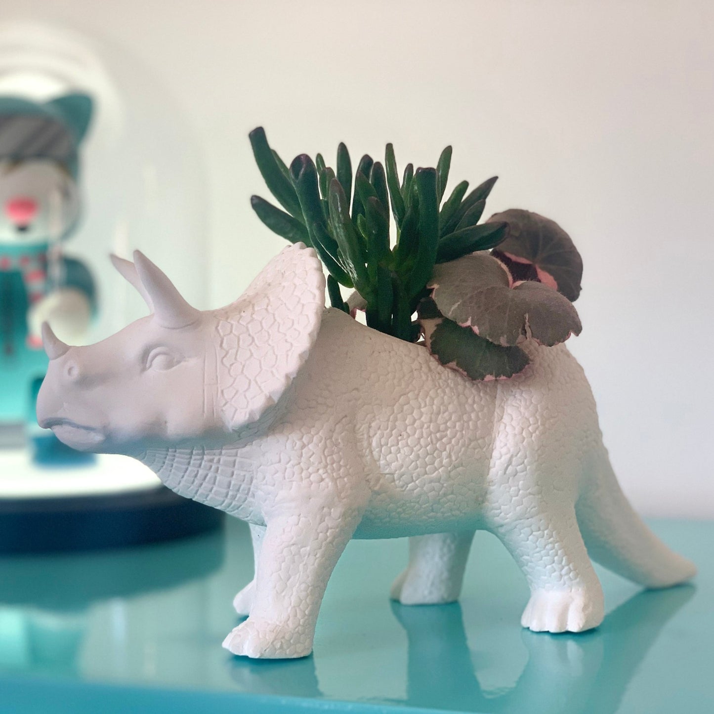 Plant pot Triceratops - Bitten