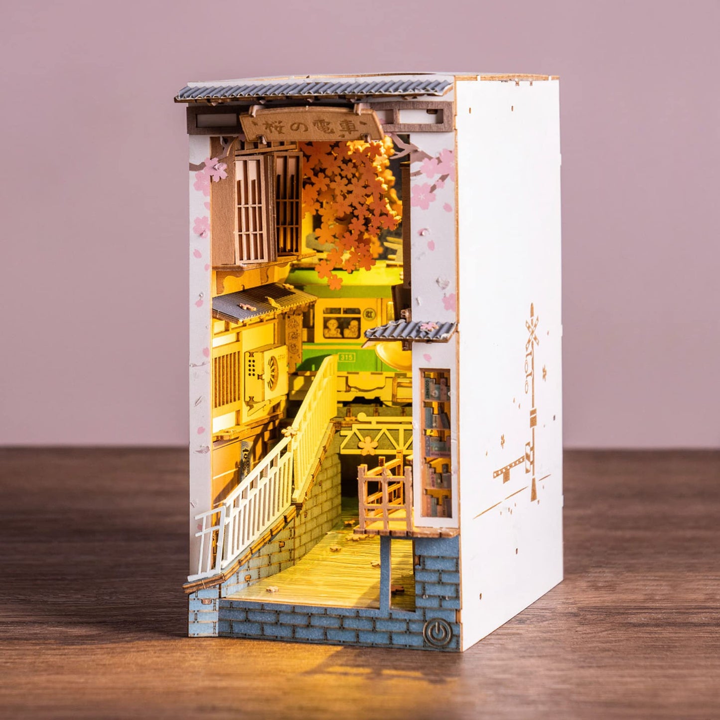 DIY Book Nook Sakura Densya - Robotime