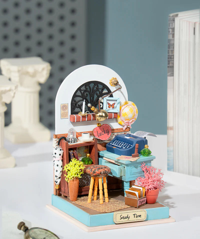 DIY Miniature House Record Mood (Study) - Robotime