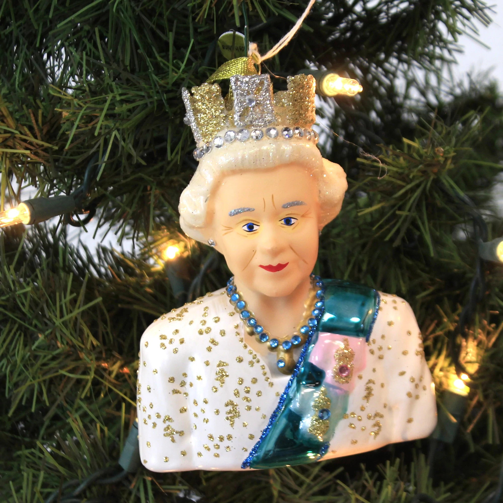 Weihnachtsschmuck Königin Elizabeth – Cody Foster
