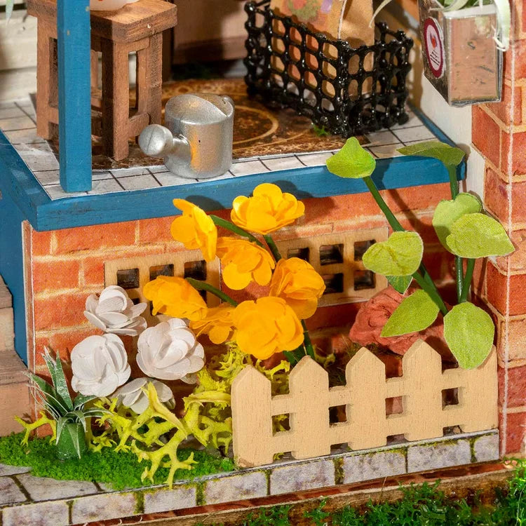DIY Miniature House Dream Yard - Robotime